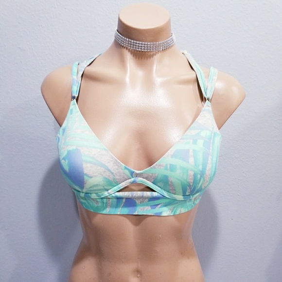 PINK Victoria's Secret Other - NWT PINK Victoria's Secret push up bra SMALL